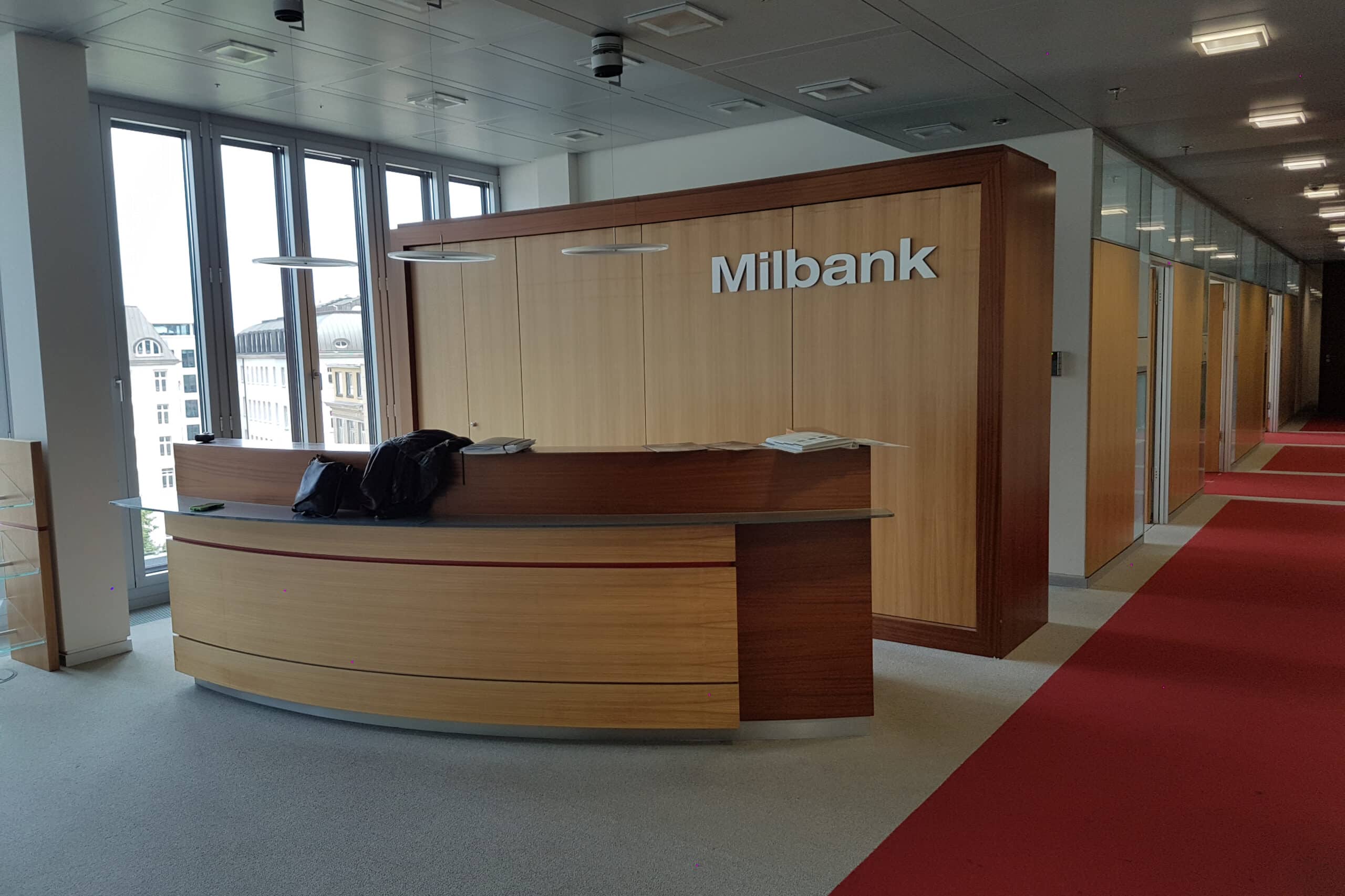 Büro Empfangstheke in brauner Holzoptik