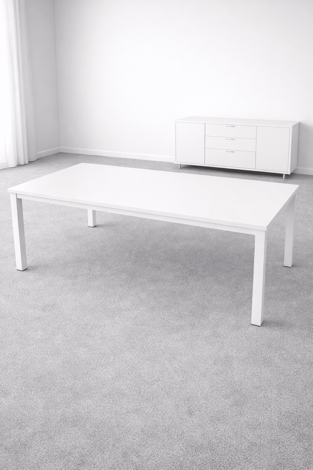 Bürotisch und Regal in weiß